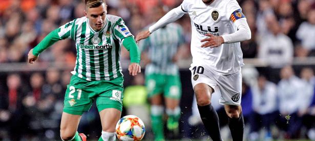 半岛体育中国官网-瓦伦西亚大胜巴利球员，取得连胜