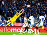 半岛体育网站-热门出局，球队巧妙破解对手防线