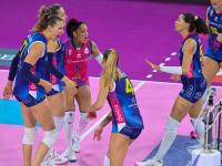 半岛体育直播-意大利女足技术精湛，取得进球