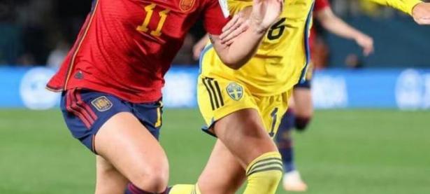 半岛体育地址-西班牙女足后防牢不可破，成功挤进世界杯四强！的简单介绍