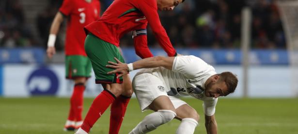 半岛体育app下载地址-比利时在比赛中战胜斯洛文尼亚