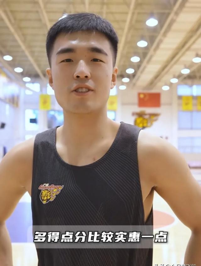 球员风采！一线队球员受访，谈论备战心态和目标的简单介绍