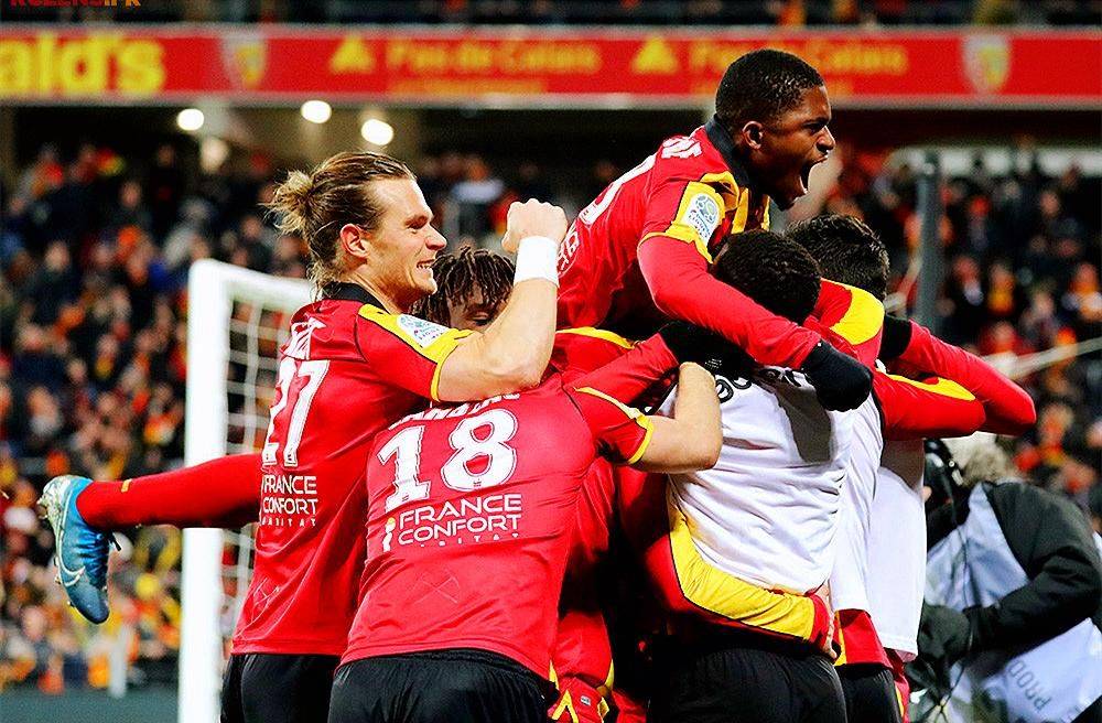 包含战术调整收益显著，球队连胜状态正佳的词条