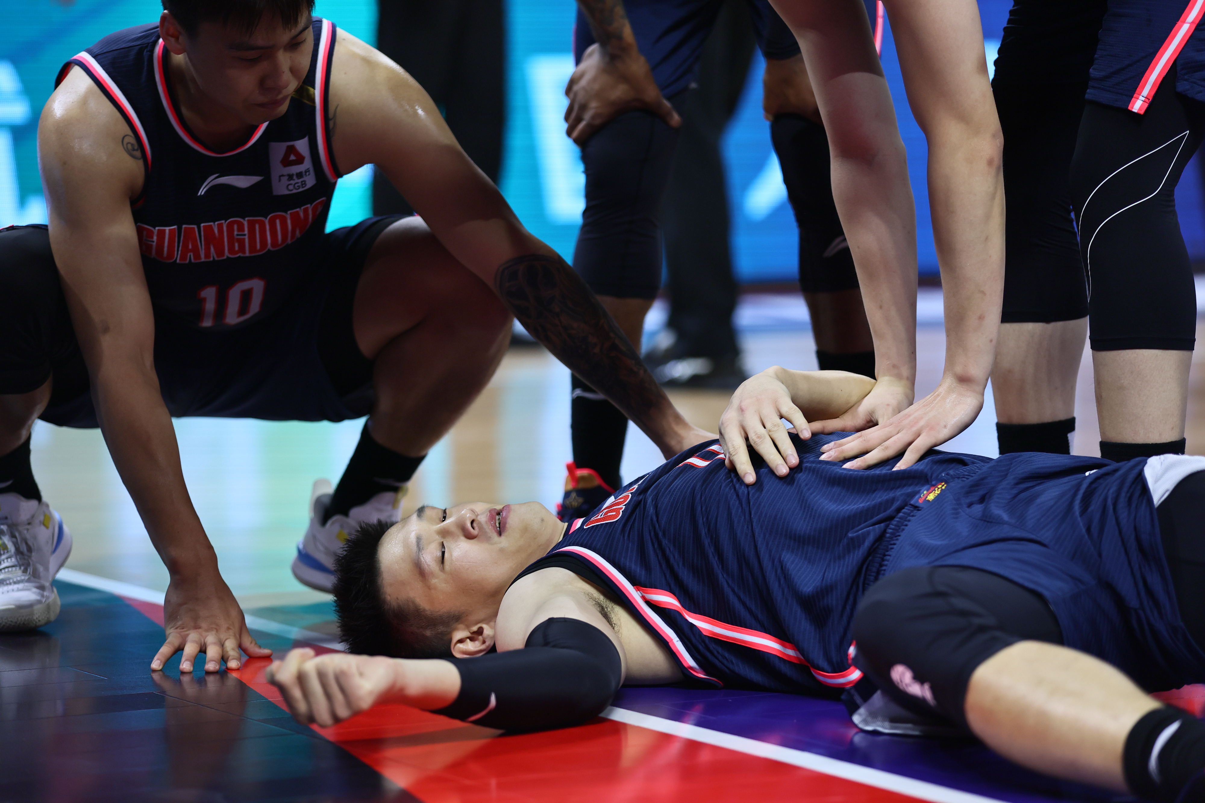 重伤无缘赛季，球队寻找补救措施