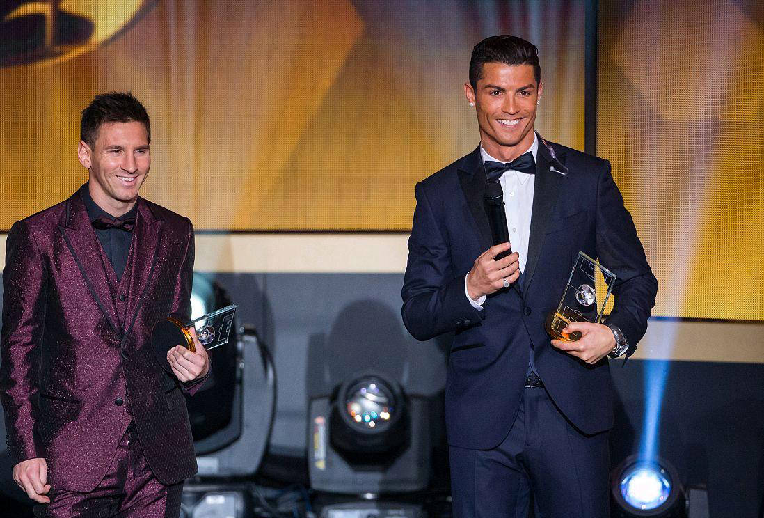 包含梅西和C罗谁才是足坛的真正雄霸？的词条