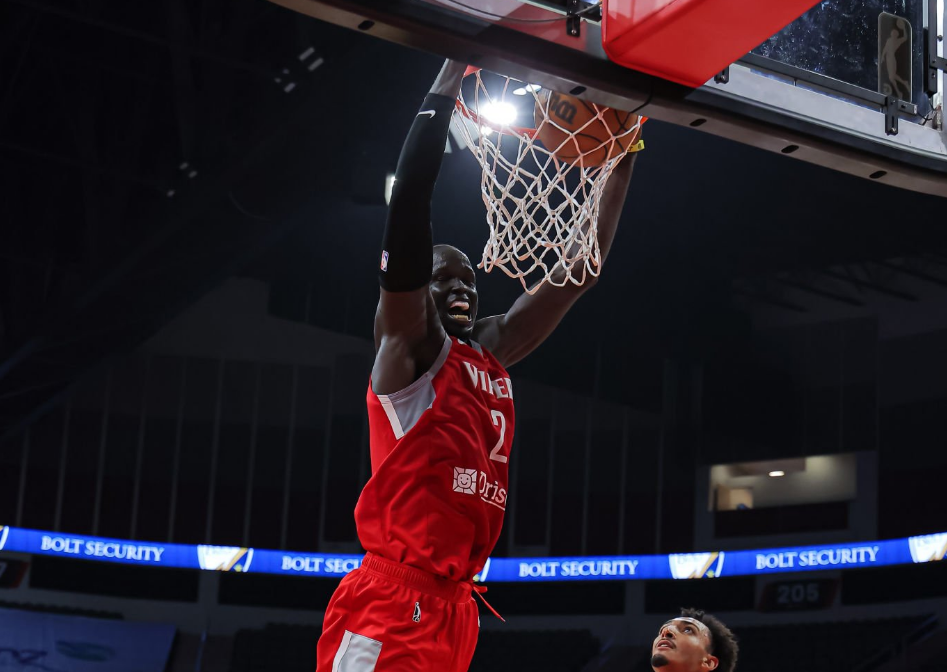 雄鹿中锋连续受伤，球队应对替补缺失的简单介绍