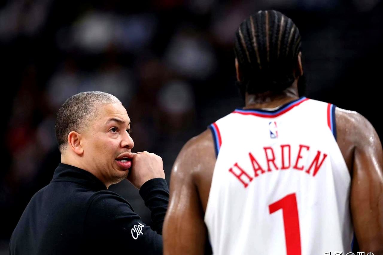 爵士客场惨败尼克斯，接连两场失利的简单介绍