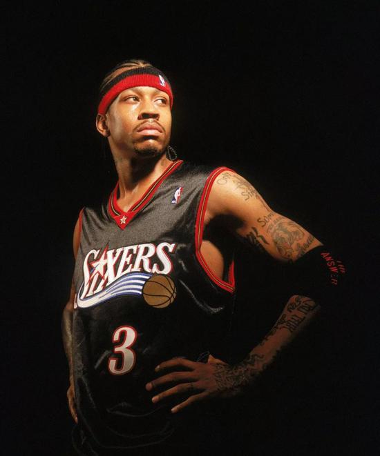 艾弗森新演绎:梦想篮球精神得胜的简单介绍 艾弗森新演绎:梦想篮球精神得胜的简单介绍