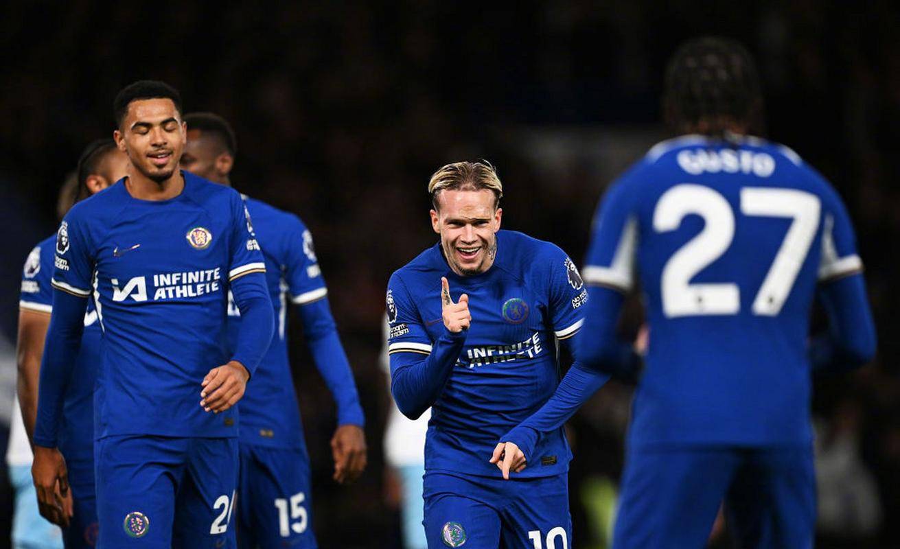 包含切尔西主力中场伤愈归队，蓝军士气高昂的词条