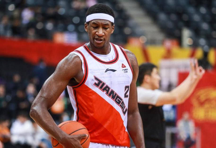 外援球员发挥出色，成为球队利器