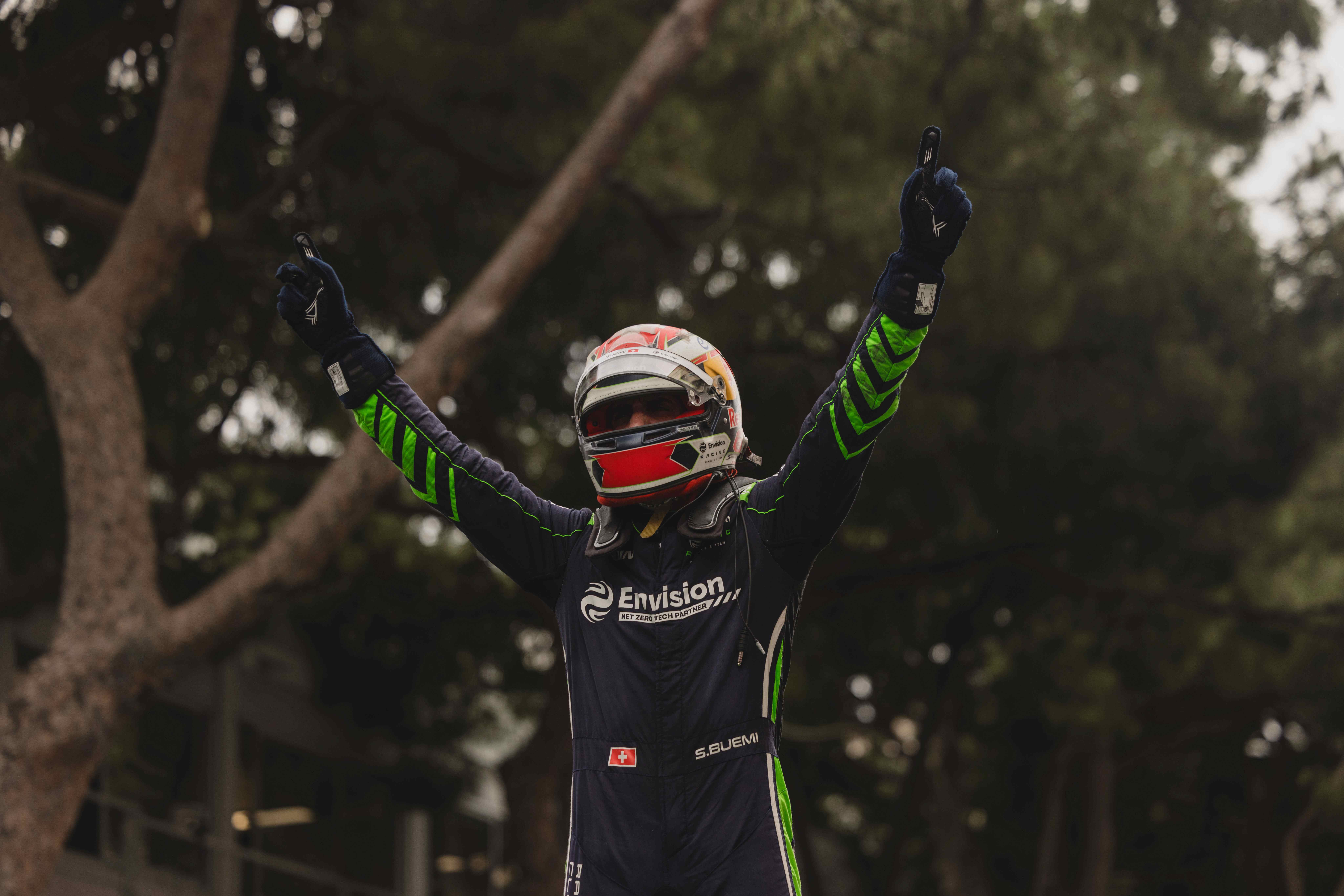 摩纳哥主教练透露战术调整细节，备战下一场比赛的简单介绍