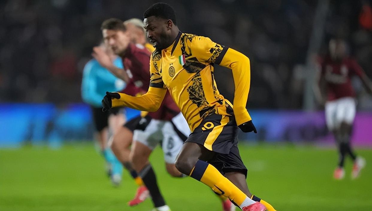 摩纳哥主教练透露战术调整细节，备战下一场比赛的简单介绍