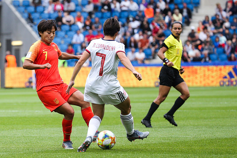 包含芬兰客场不敌乌克兰，晋级之路愈发艰辛的词条