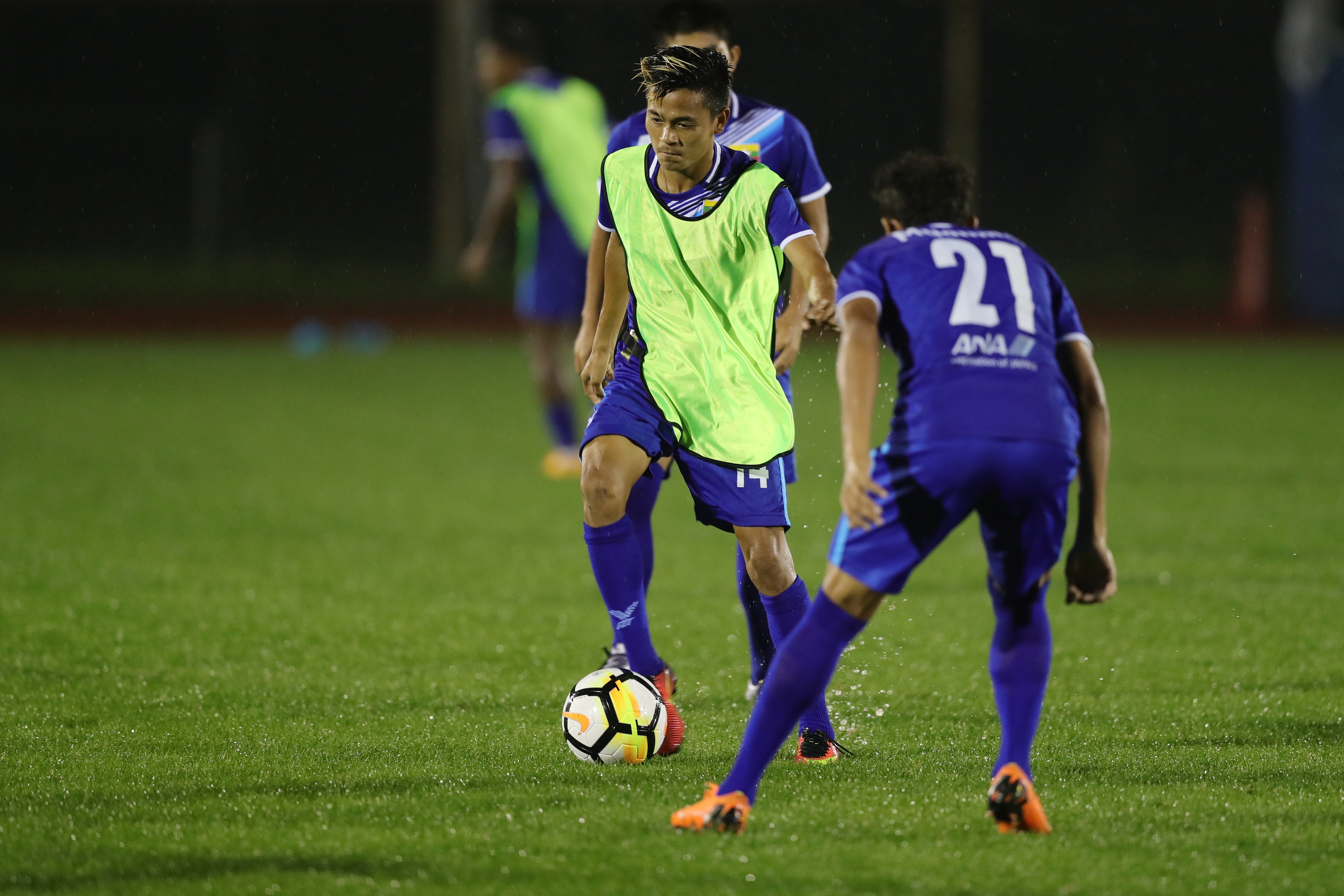 伊斯特尔队主教练调整战术，球员备战准备