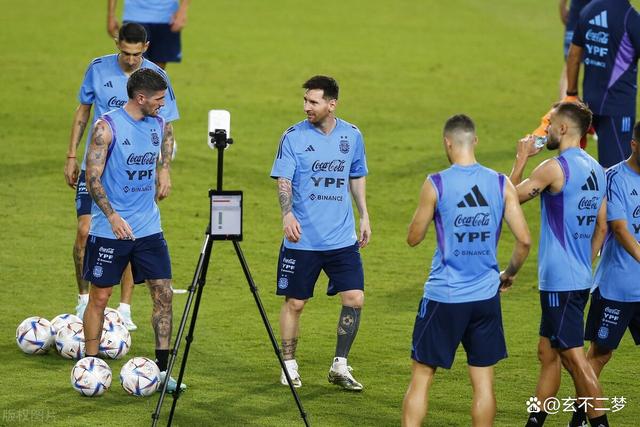 包含墨西哥国家队决胜国家队资格赛，全队备战巩固实力的词条