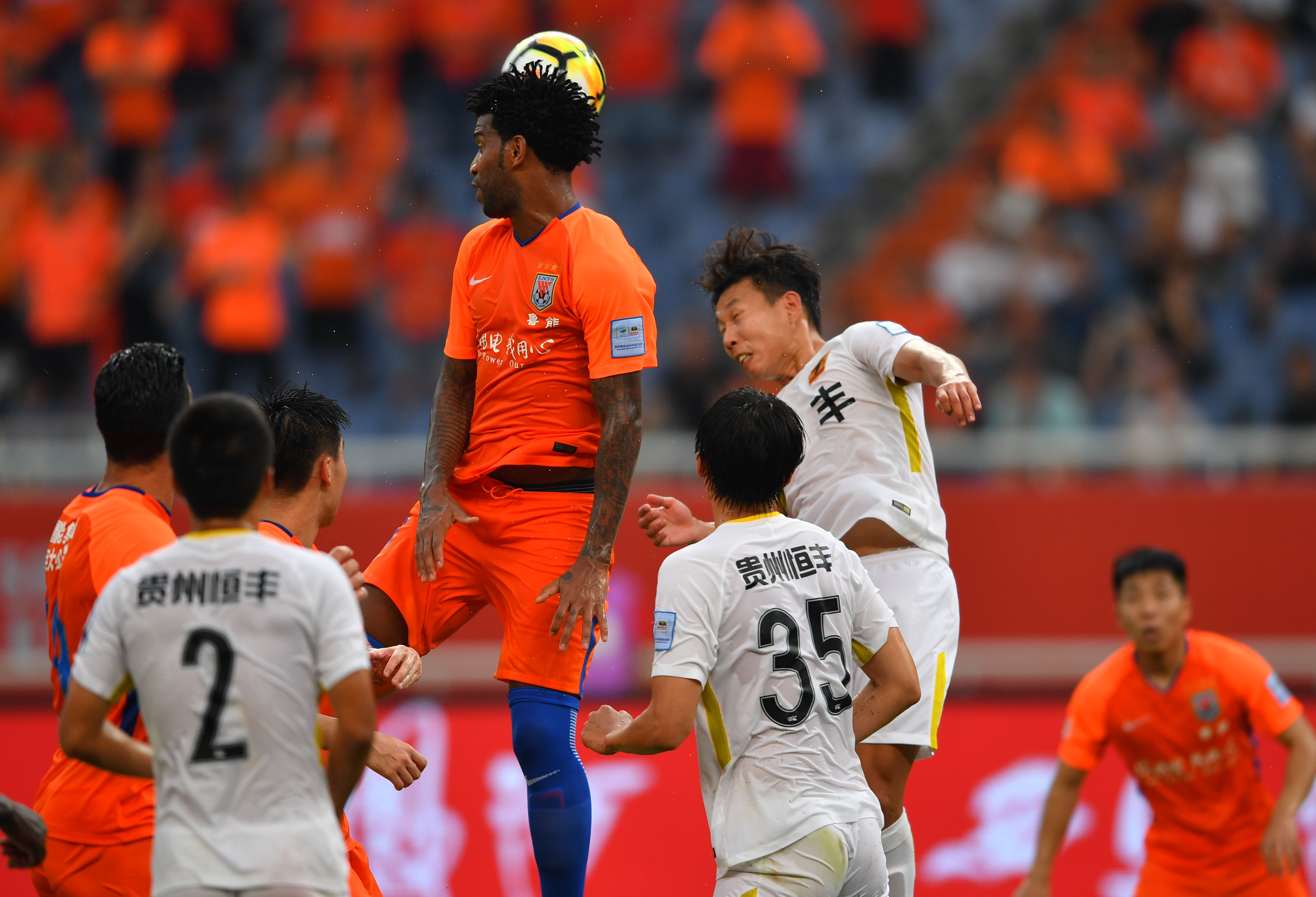 关于大连港迎战山东鲁能，胜负难料的信息