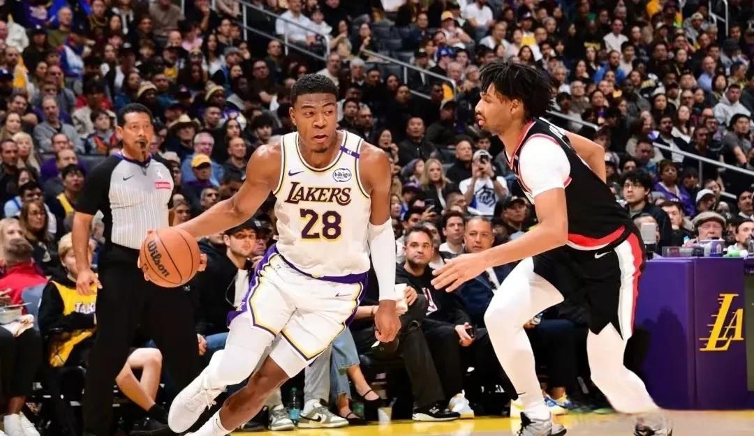 包含湖人全队三分投篮稳中有升，击败开拓者的词条