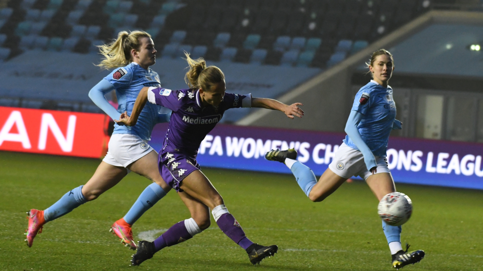 关于精湛技艺：女足比赛演绎华丽足球，技术精湛的信息