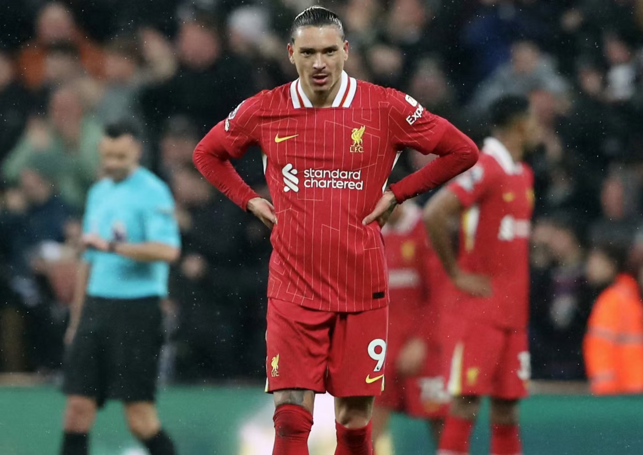 包含利物浦大炮锋领衔，挑战伯恩茅斯的词条