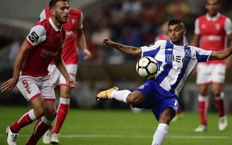 荷甲黑马崭露头角，赢得球迷青睐的简单介绍