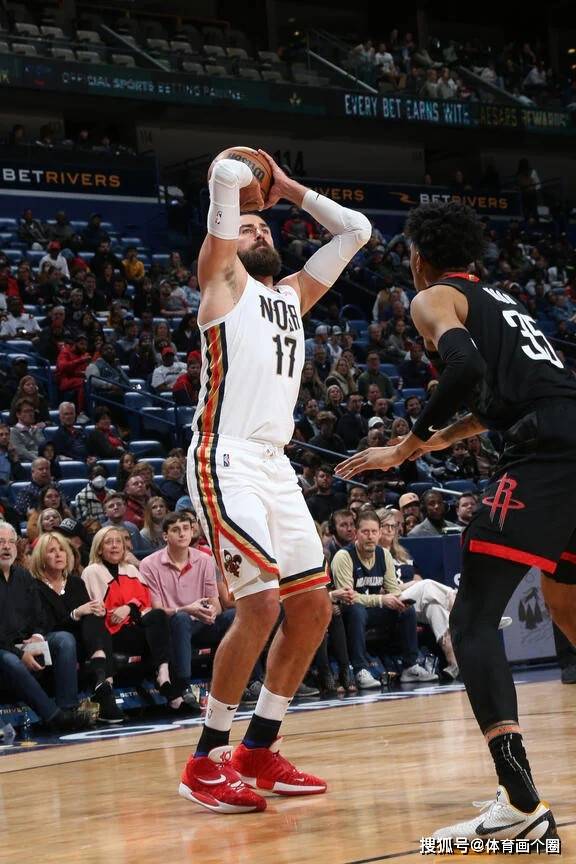 关于汉诺威96主场遭遇惨败，排名继续下滑的信息