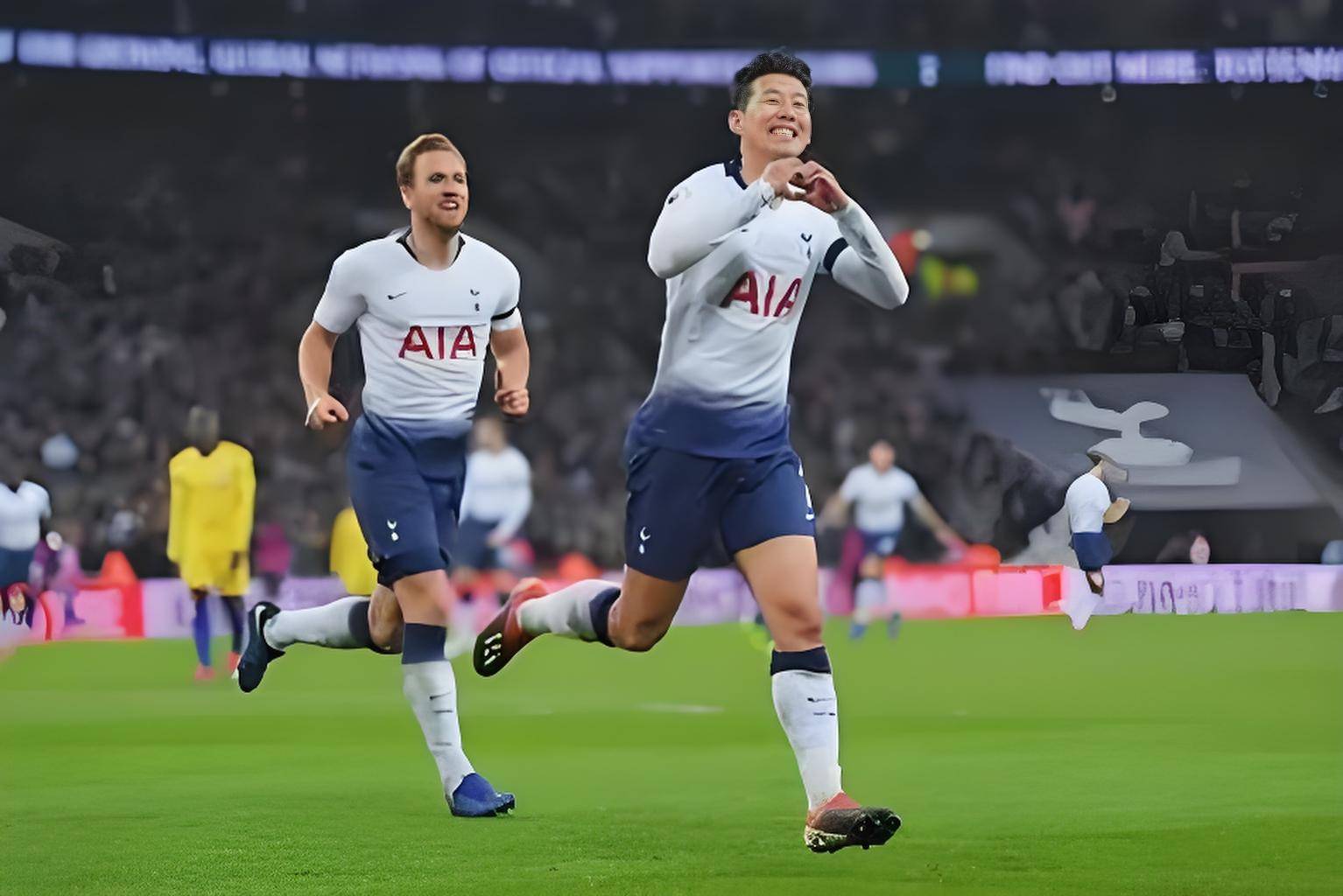 阿森纳球员斗志昂扬，团结一致向前冲的简单介绍