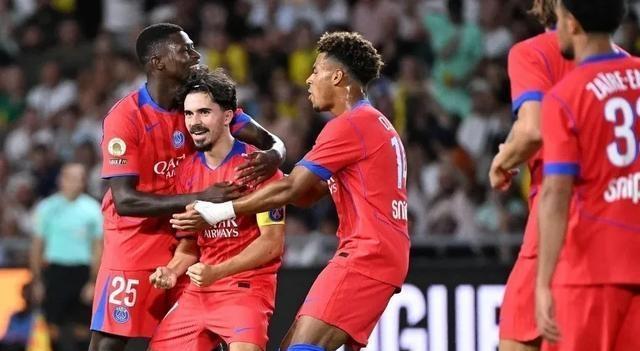 包含精彩继续！欧洲足球盛宴再次引爆的词条