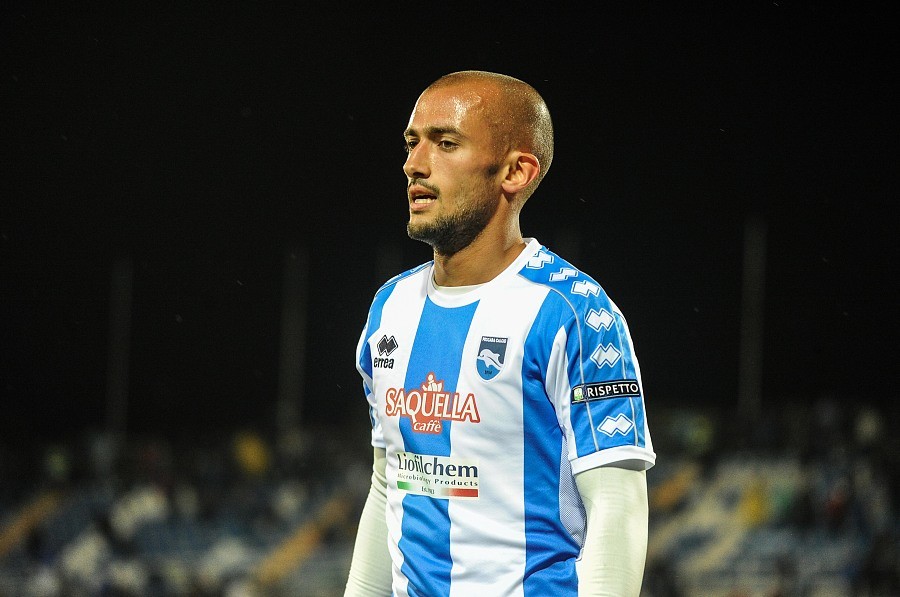 包含克罗托内逆转博洛尼亚，成功逃离降级区的词条