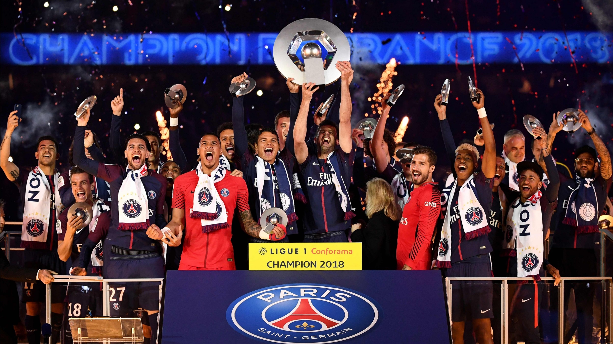 欧洲杯冠军球队举行庆功仪式，喜迎胜利的简单介绍