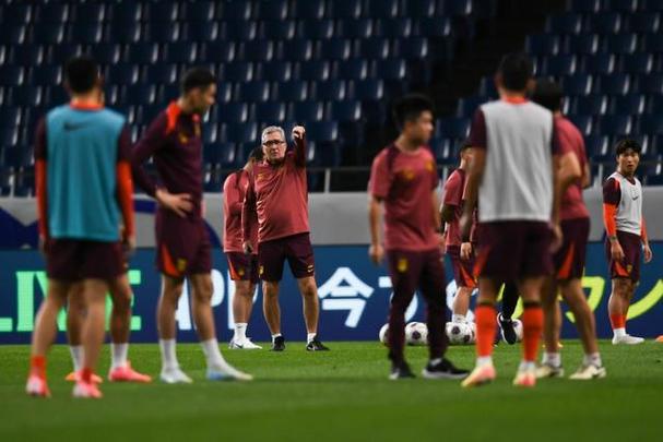 关于球场大战！国家队再次遭遇热门对手，不惧挑战的信息