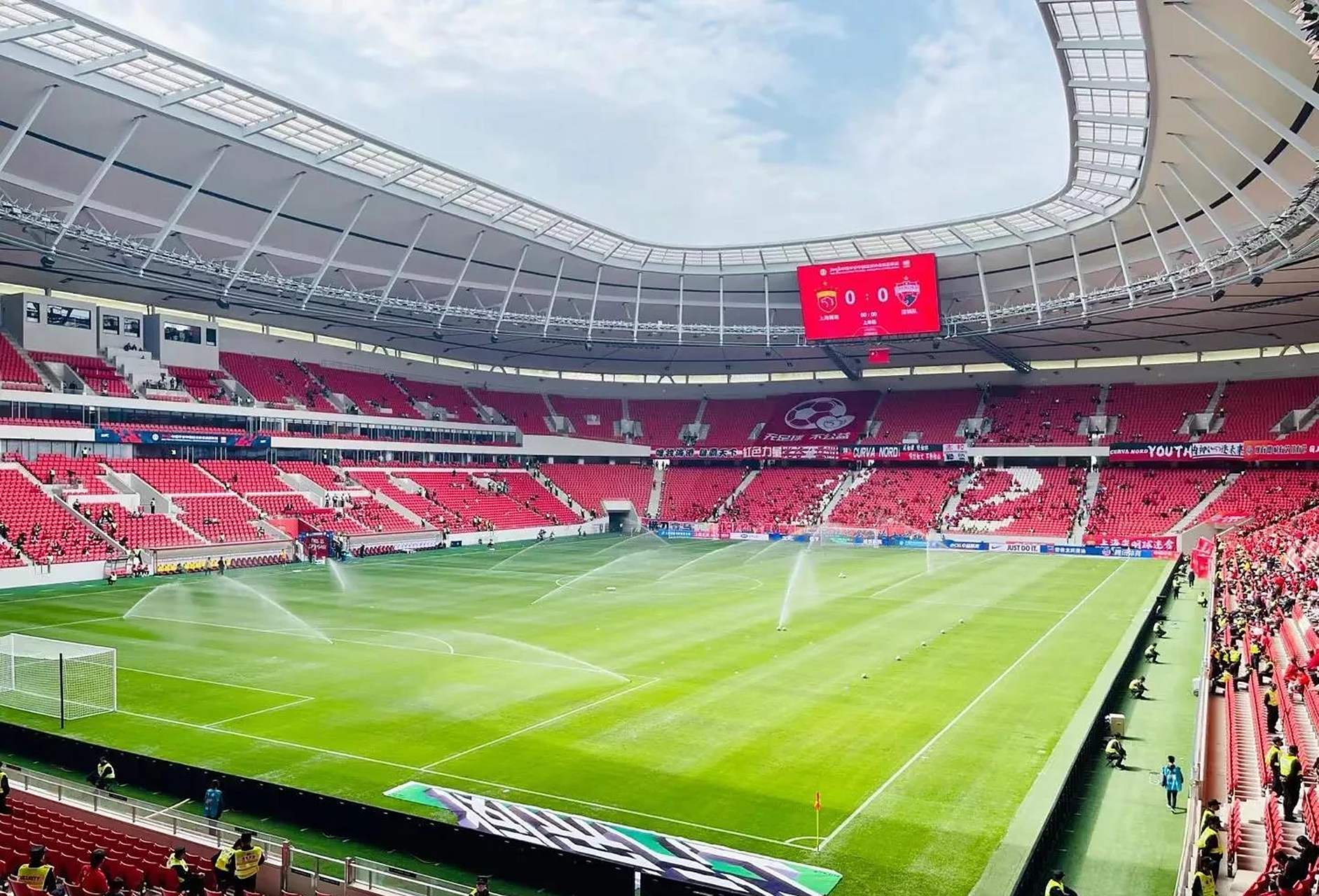 上海力争主场取胜，争夺前四位置