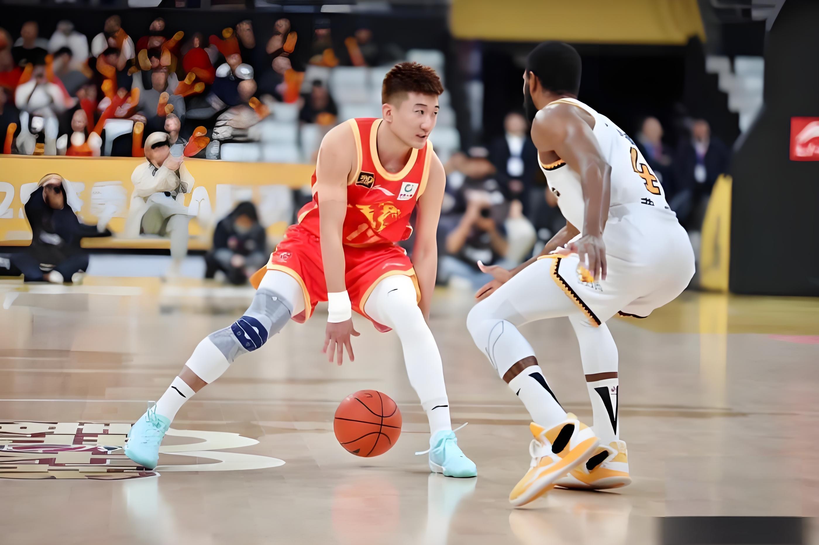 CBA球员秀出绝技，为球迷奉献精彩表现