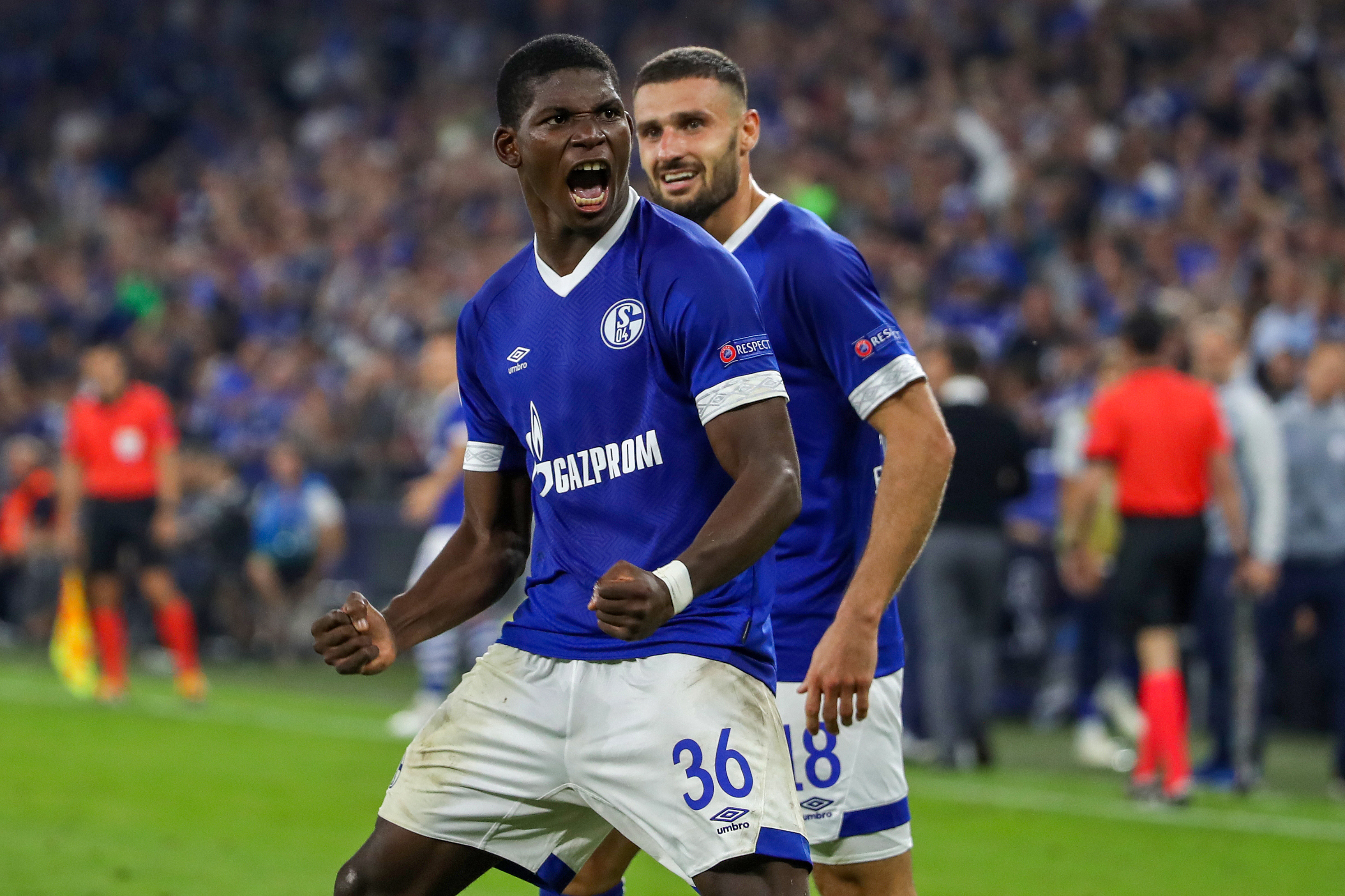 沙尔克04奋力拼搏，德甲比赛中险胜对手！的简单介绍