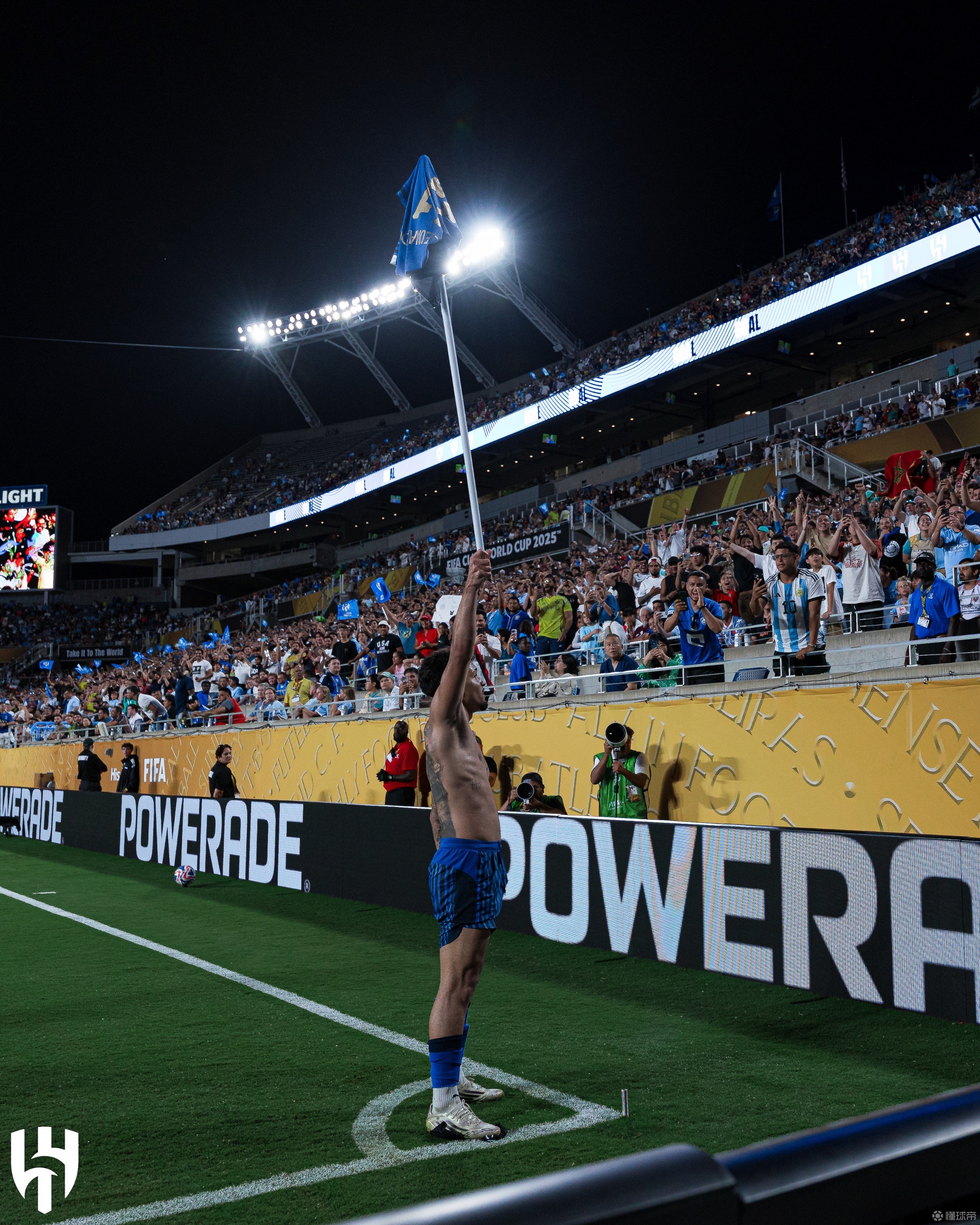 包含曼城成功晋级，欧洲赛场再添一巨人的词条