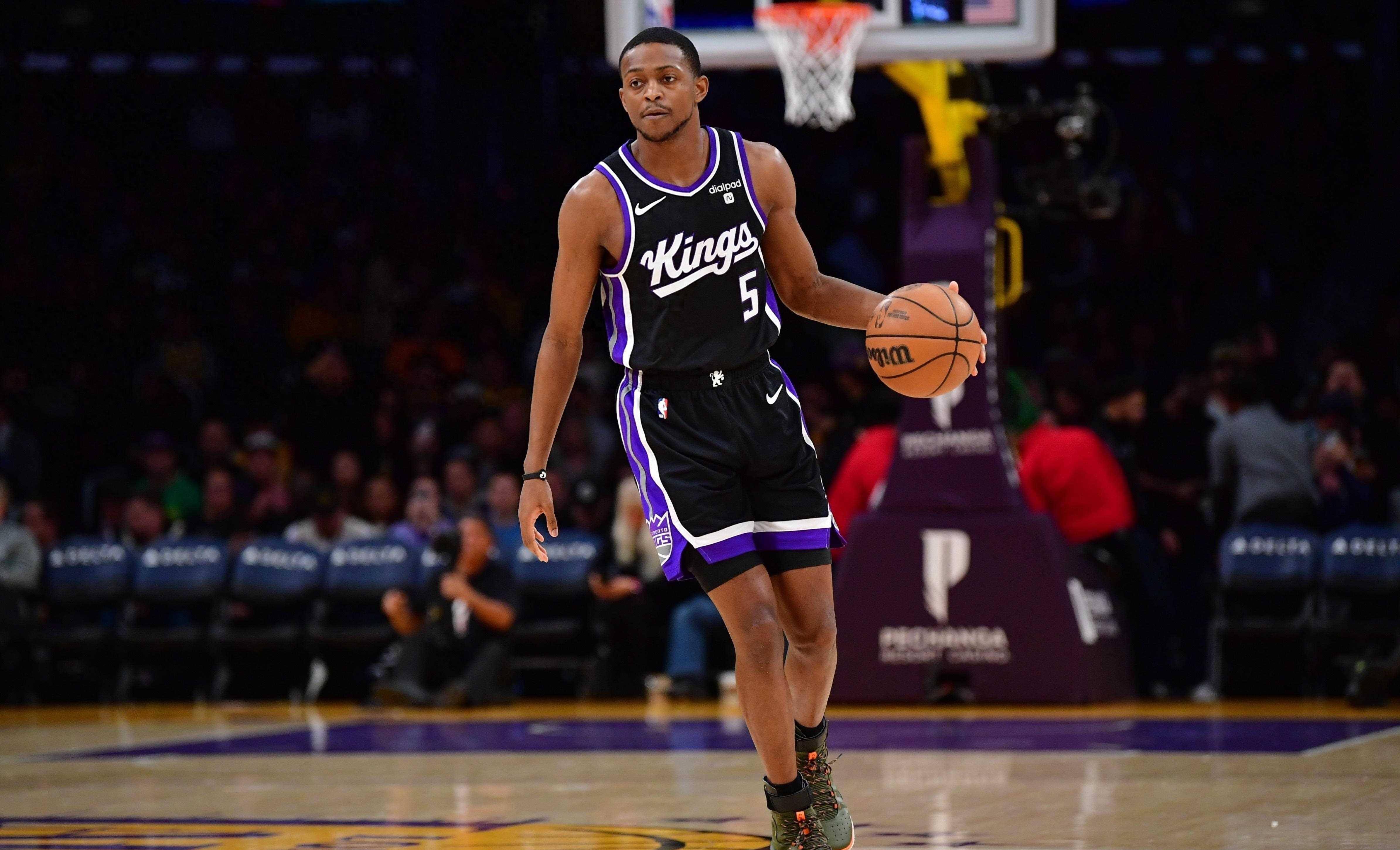 调整后的独行侠击败马刺，晋级季后赛的简单介绍